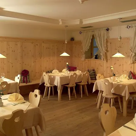 Готель Hanny Больцано